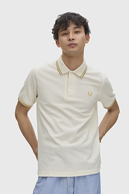 The Fred Perry Shirt - M12