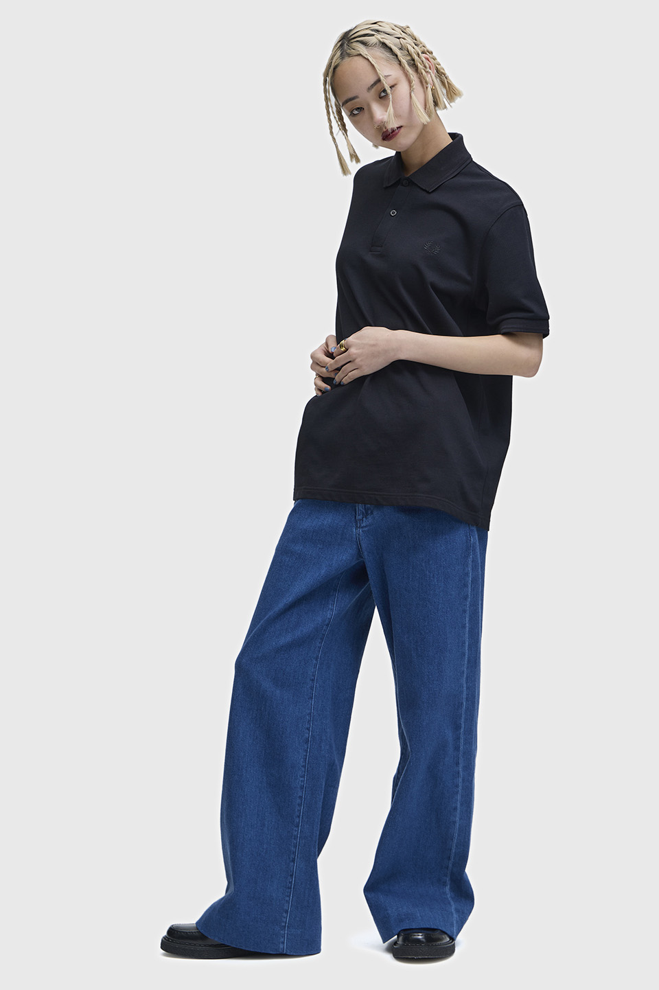 モデル:H172 B76 W58 H86 着用サイズ:40