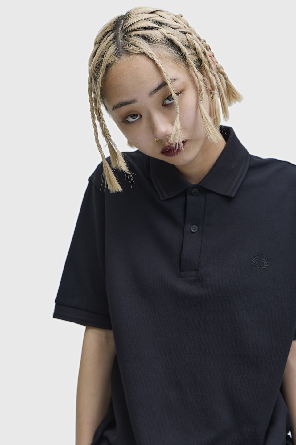 モデル:H172 B76 W58 H86 着用サイズ:40