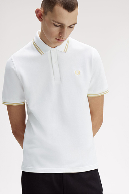 The Fred Perry Shirt - M12