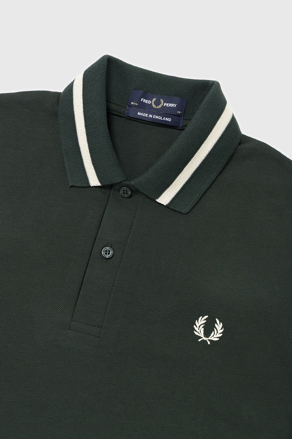 The Fred Perry Shirt - M2 98C:GRASSROOTS / TRAMLINE WHITE 38