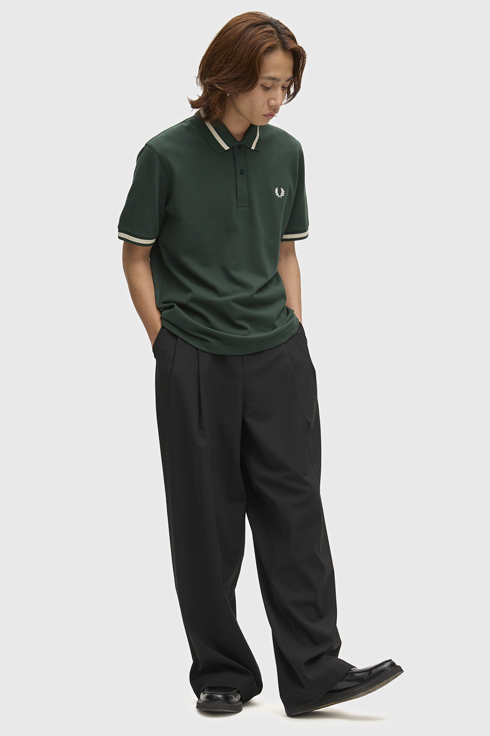 The Fred Perry Shirt - M2 98C:GRASSROOTS / TRAMLINE WHITE 38