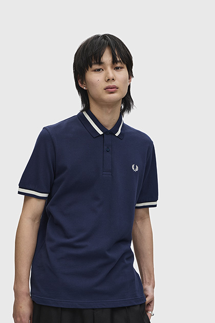 The Fred Perry Shirt - M2