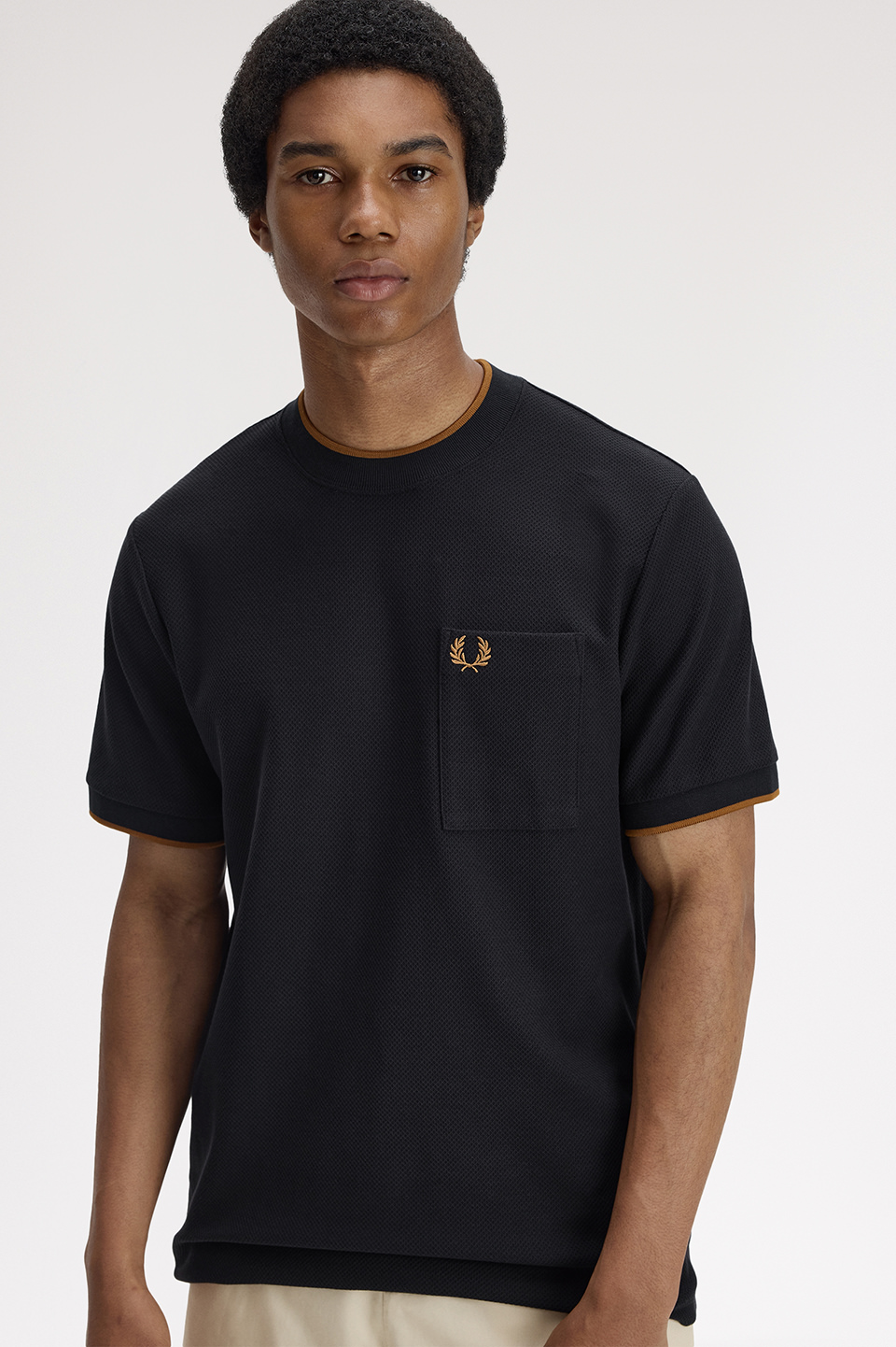 Pocket Detail Pique T-Shirt(S 102：BLACK): | FRED PERRY JAPAN