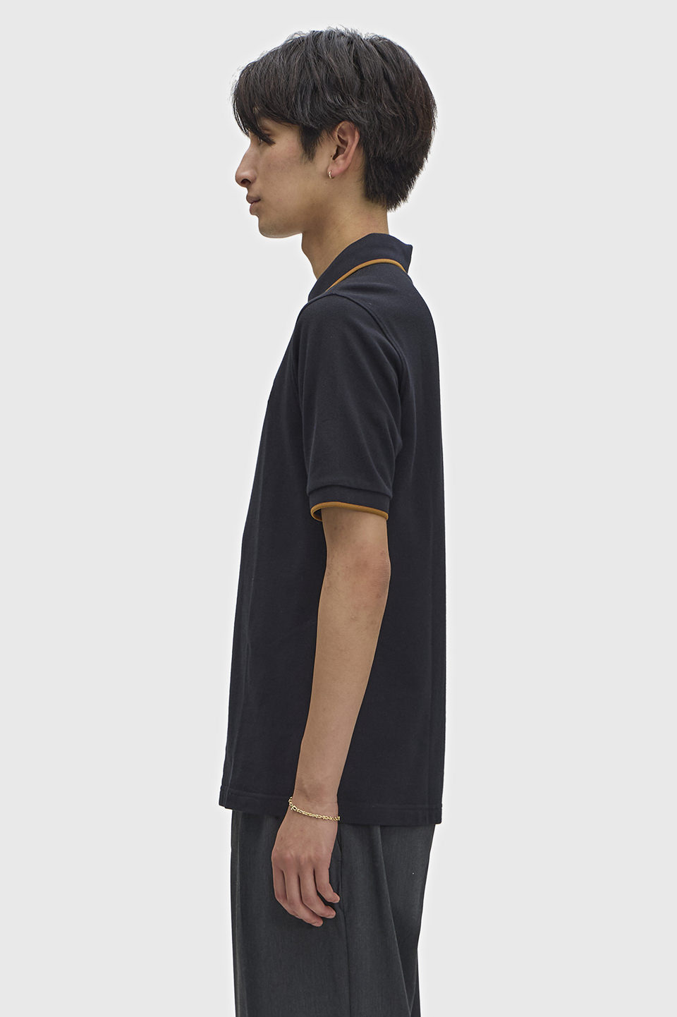 Collar Stand Polo Shirt(S 102：BLACK): | FRED PERRY JAPAN