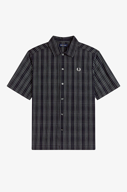 カラー/ブルー | FRED PERRY JAPAN | フレッドペリー日本公式サイト