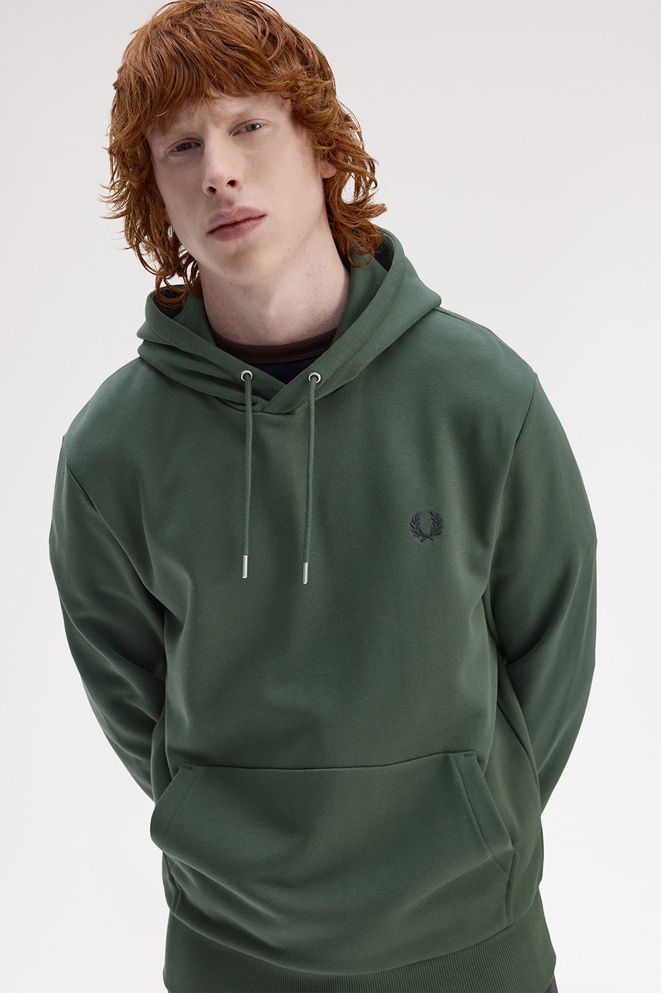 モデル:H181 B89.5 W71.5 H89.5 着用サイズ:M