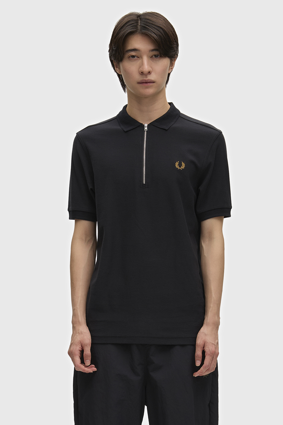 Crepe Pique Polo Shirt(S 102：BLACK): | FRED PERRY JAPAN