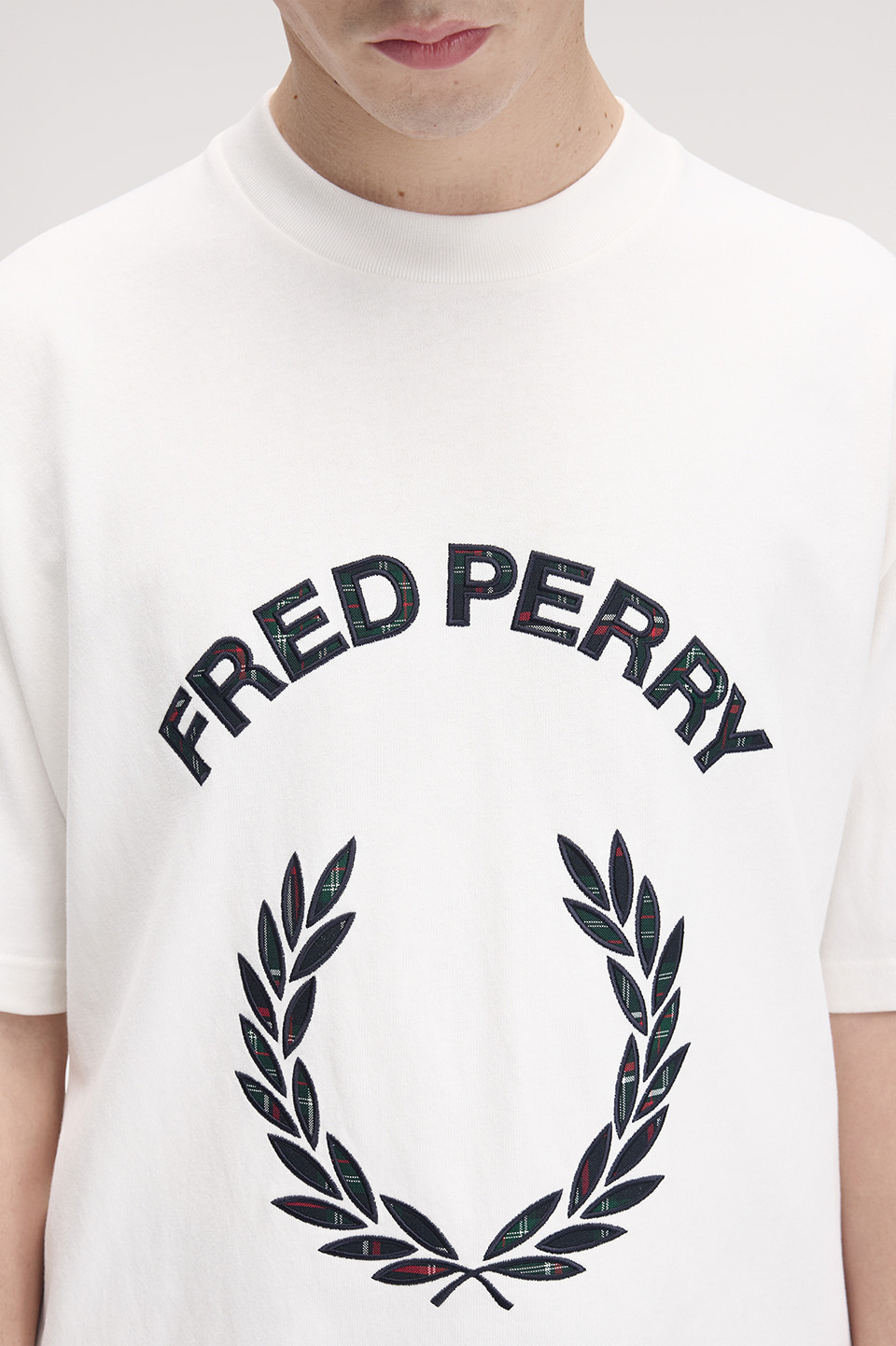 Tartan Applique T-Shirt(S 129：SNOW WHITE): | FRED PERRY JAPAN