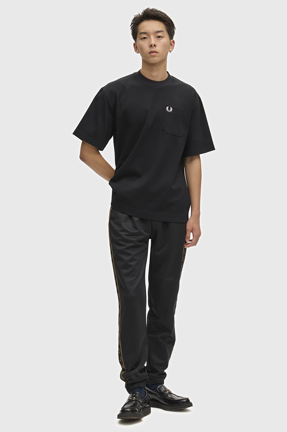 Relaxed T-Shirt 102:BLACK S