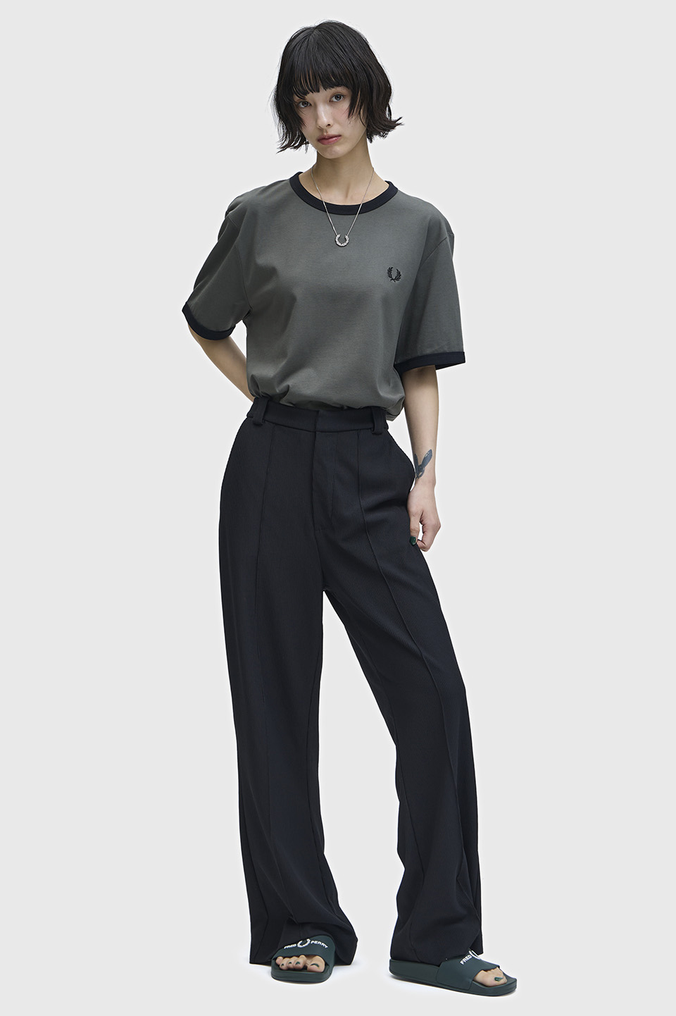 モデル:H166 B72 W52 H80 着用サイズ:M