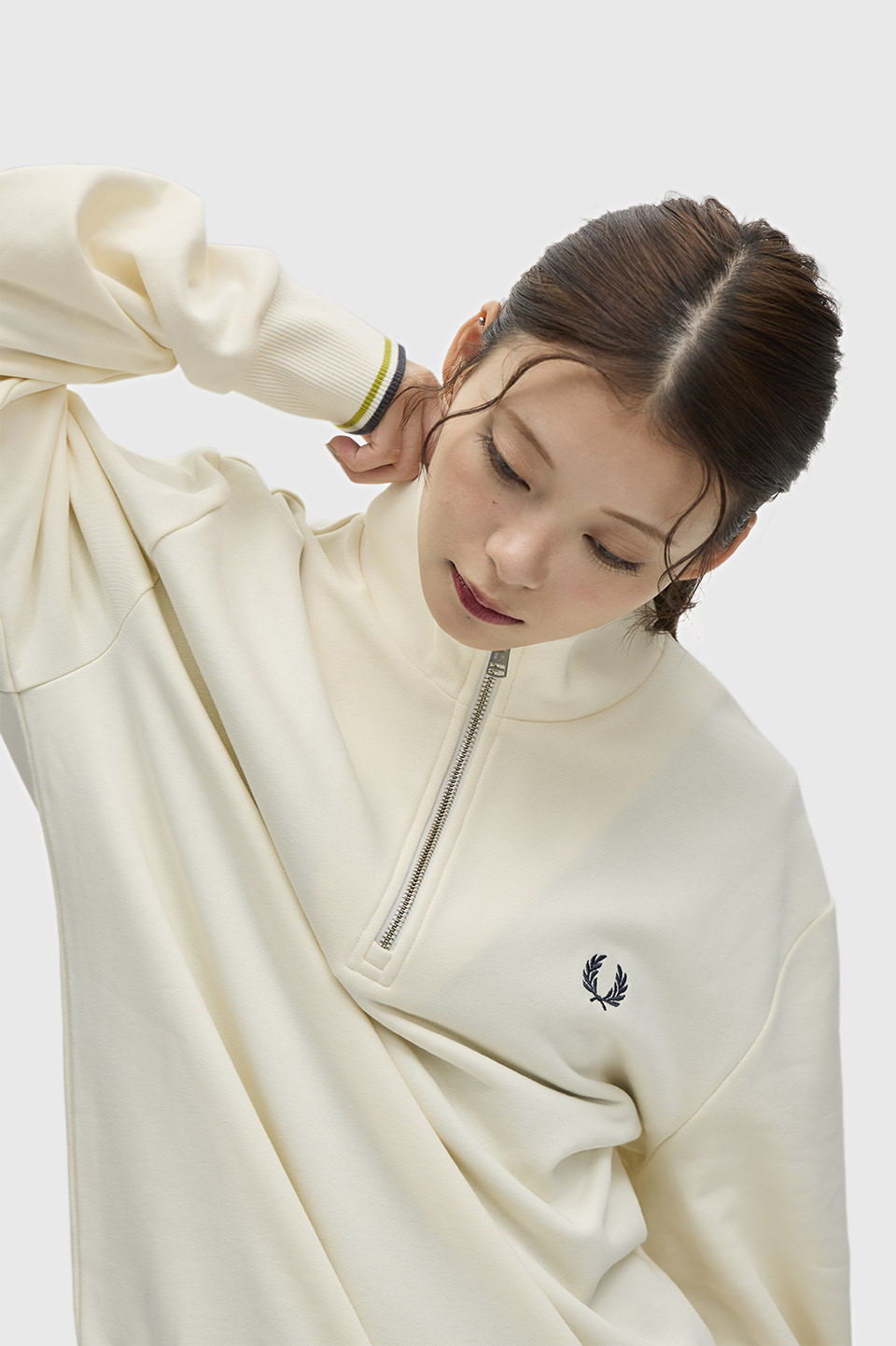 モデル:H160 B73 W54 H78 着用サイズ:M