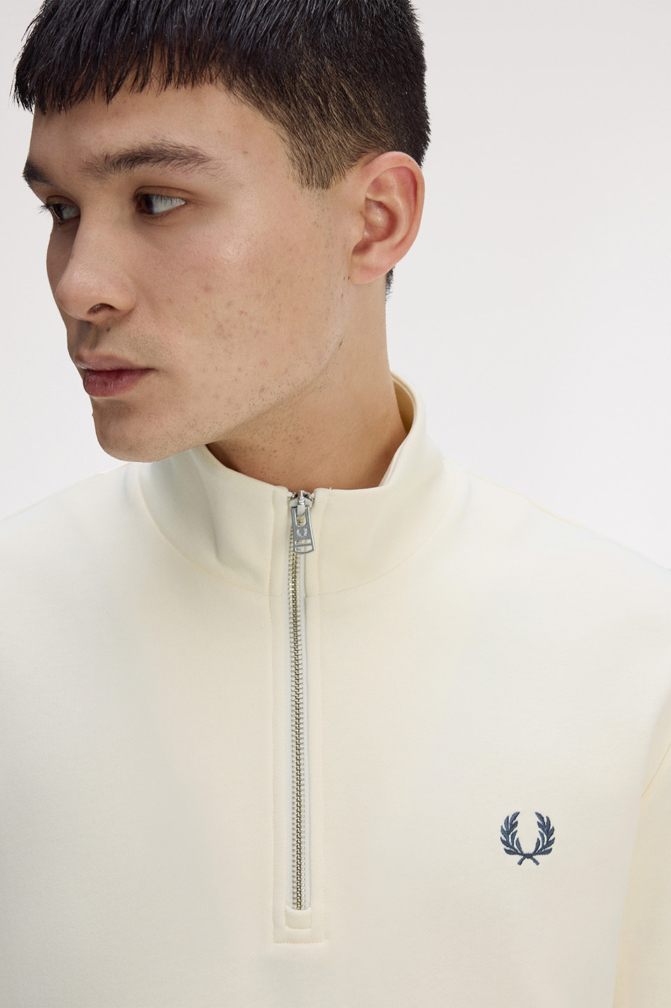 モデル:H183 着用サイズ:M