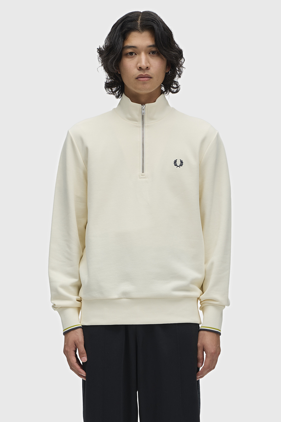 モデル:H177 B83 W73 H82 着用サイズ:M