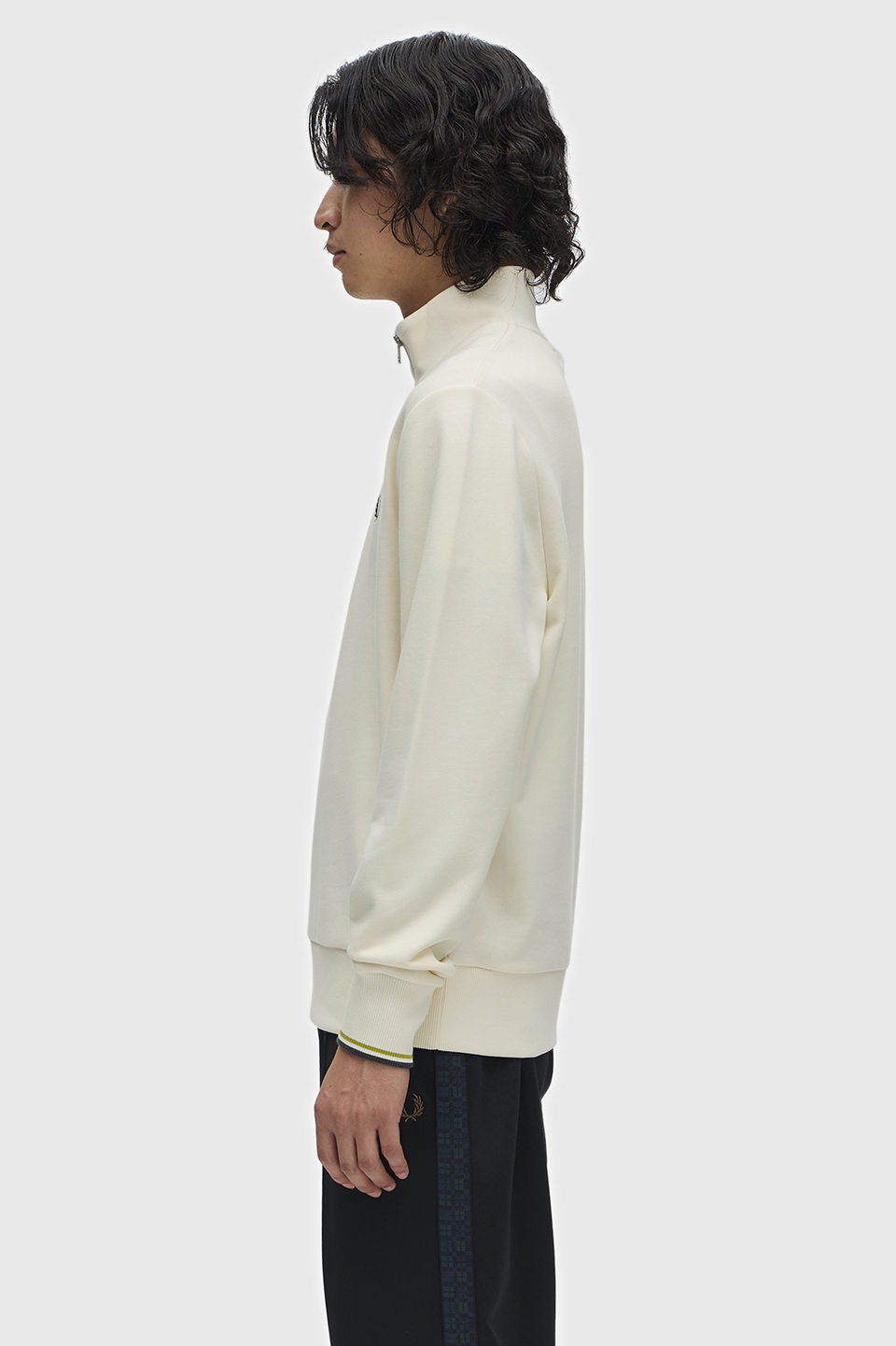 モデル:H177 B83 W73 H82 着用サイズ:M