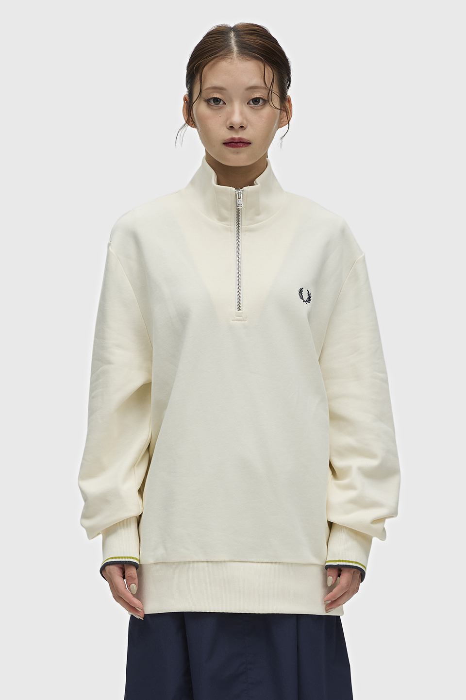 モデル:H160 B73 W54 H78 着用サイズ:M