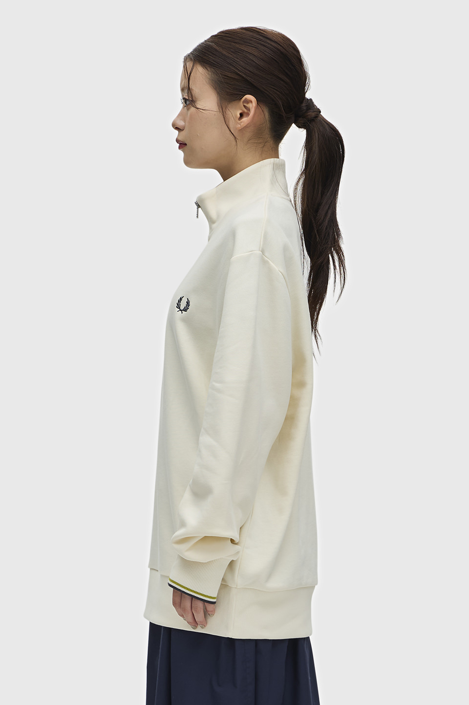 モデル:H160 B73 W54 H78 着用サイズ:M