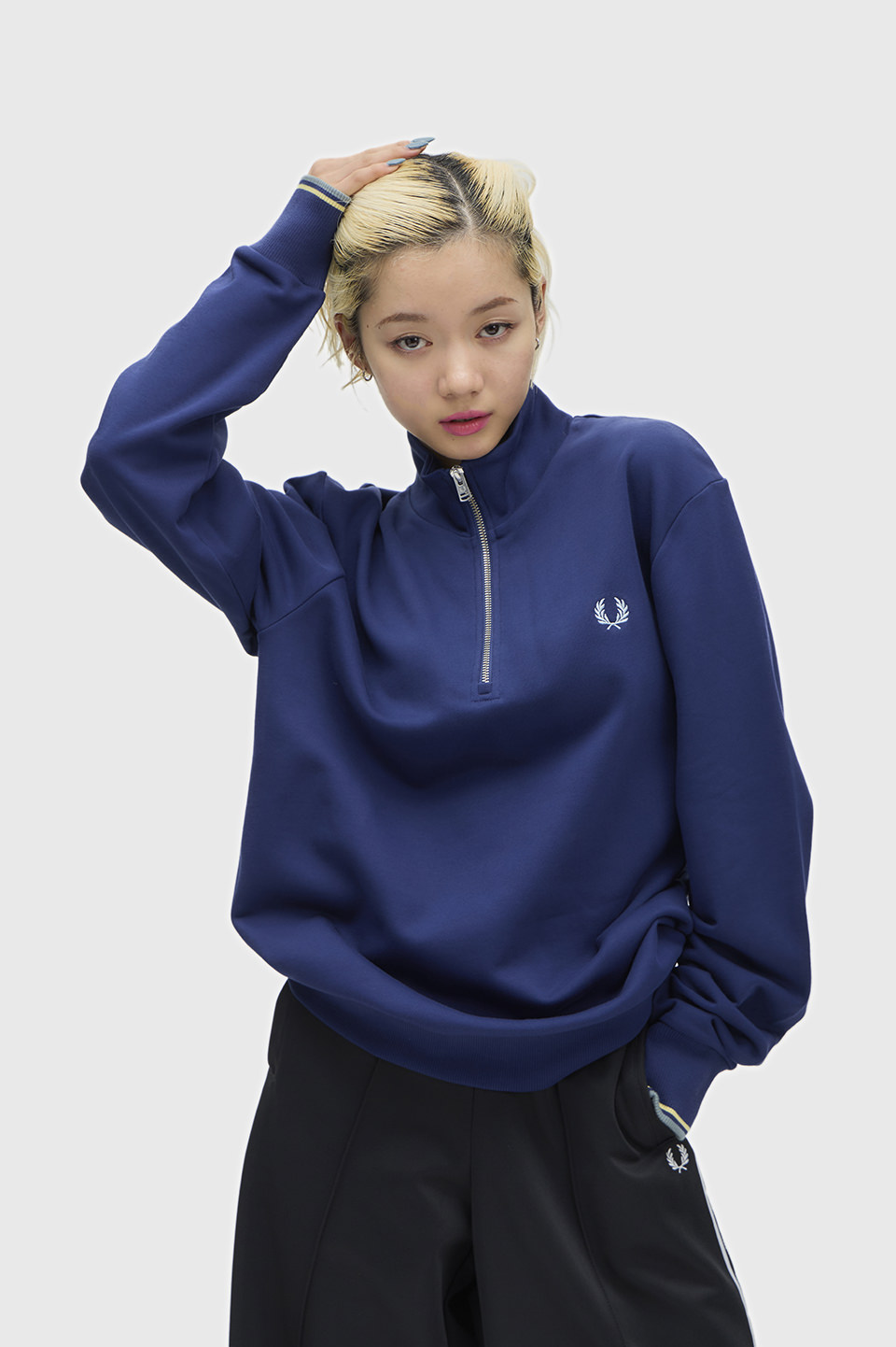 モデル:H163 B85 W58 H85 着用サイズ:M