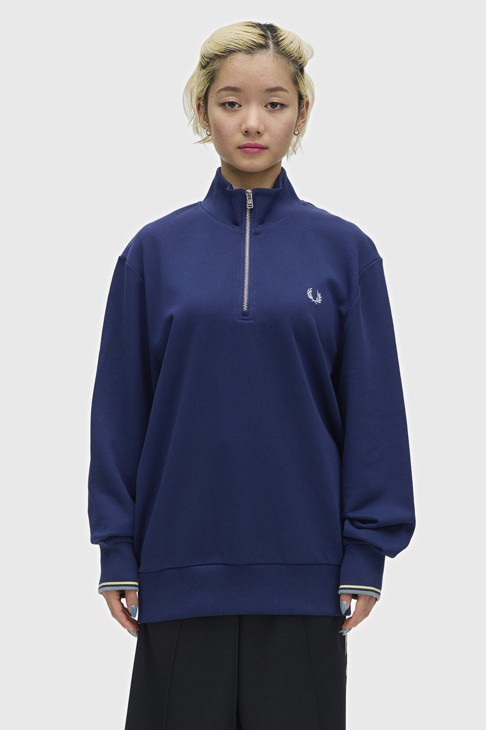 モデル:H163 B85 W58 H85 着用サイズ:M