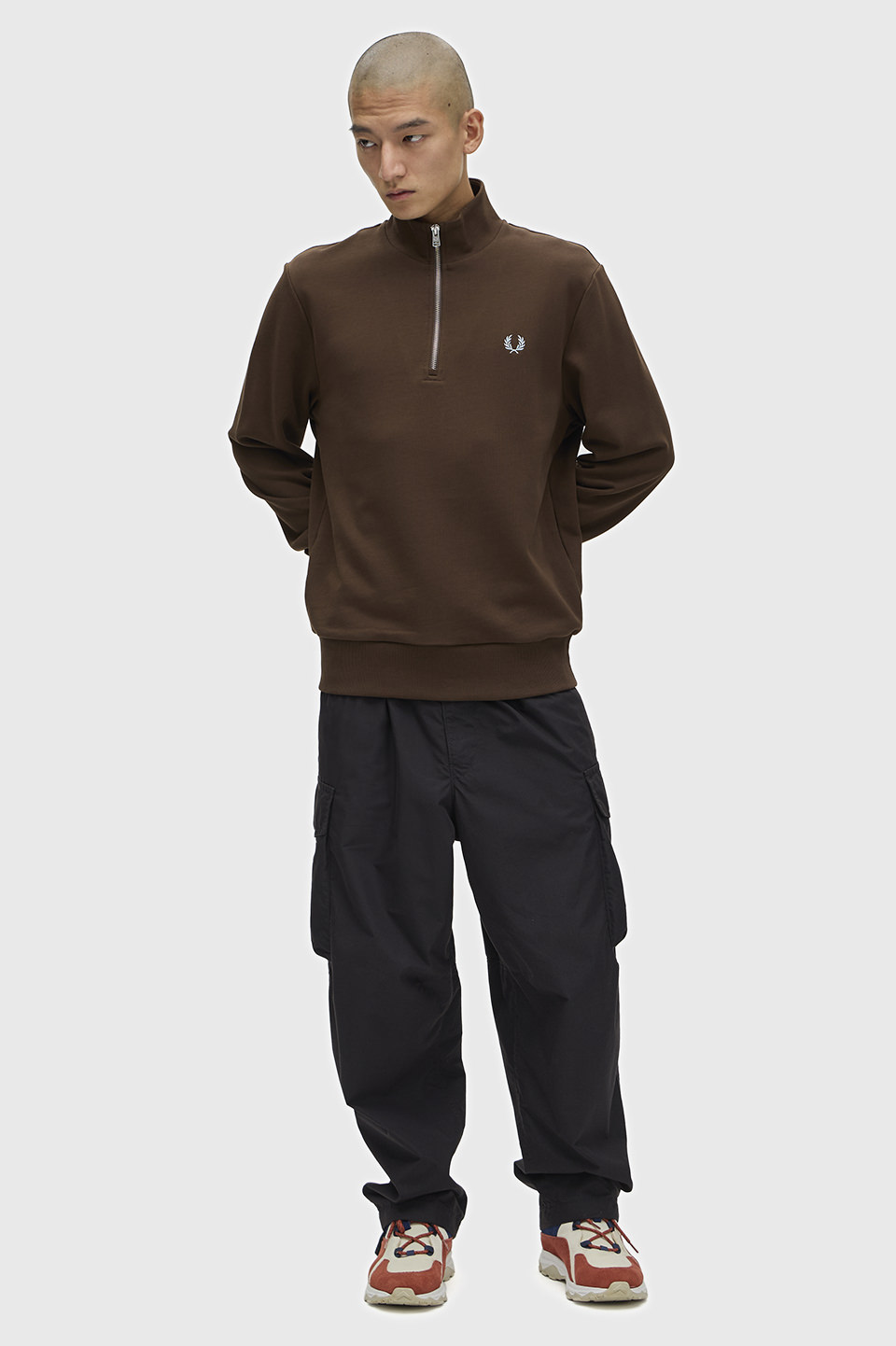 モデル:H178 B84 W67.5 H85 着用サイズ:M