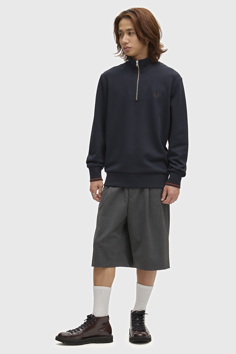 モデル:H175 B85 W70 H88 着用サイズ:M