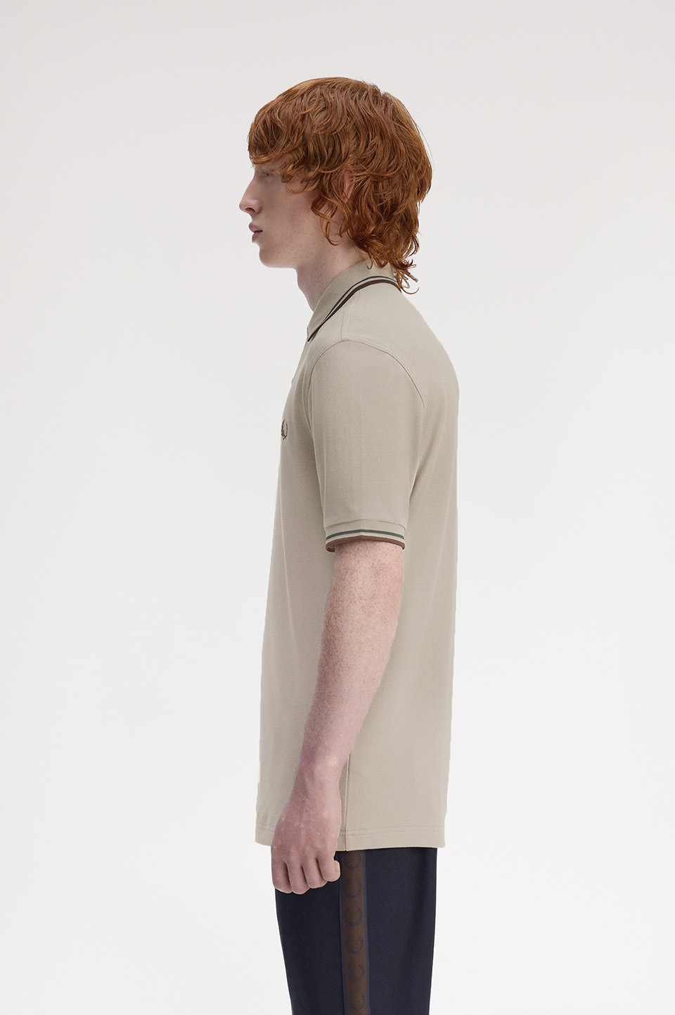 モデル:H181 B89.5 W71.5 H89.5 着用サイズ:M