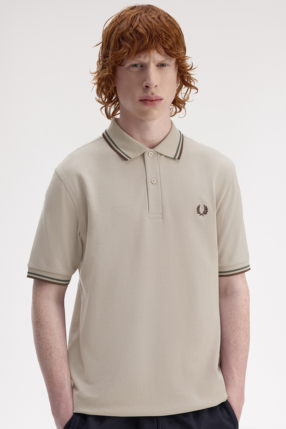 モデル:H181 B89.5 W71.5 H89.5 着用サイズ:M