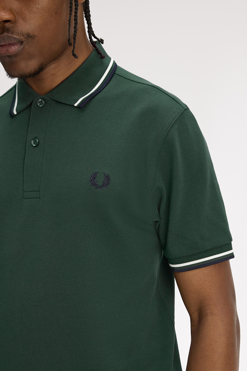 モデル:H175 B95 W76 H72 着用サイズ:M