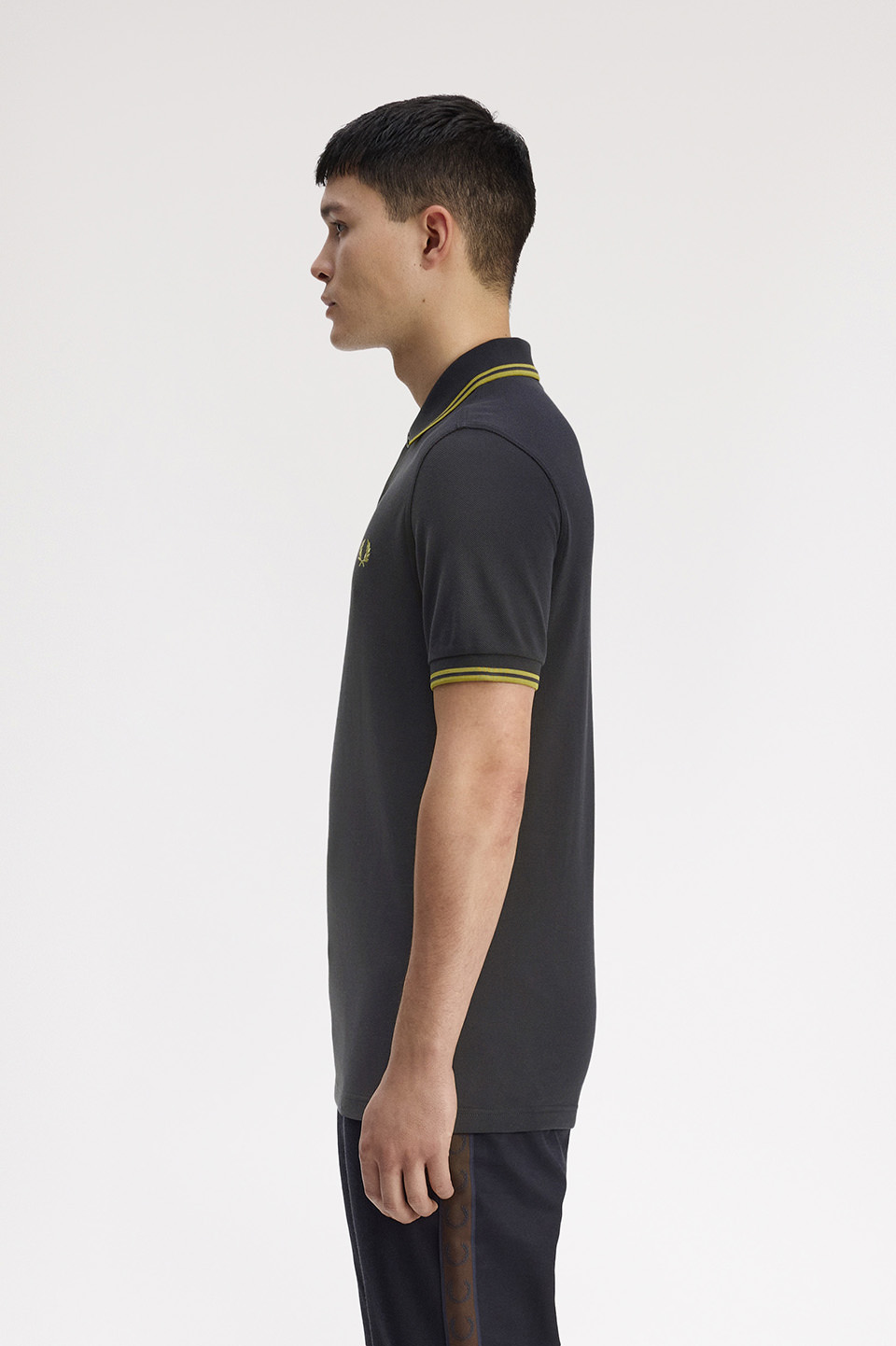 モデル:H183 着用サイズ:M