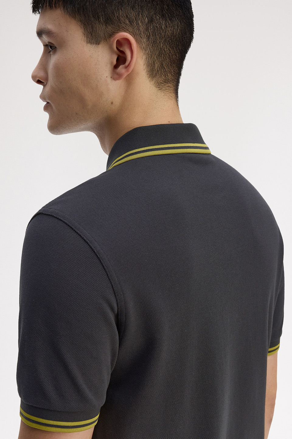 モデル:H183 着用サイズ:M