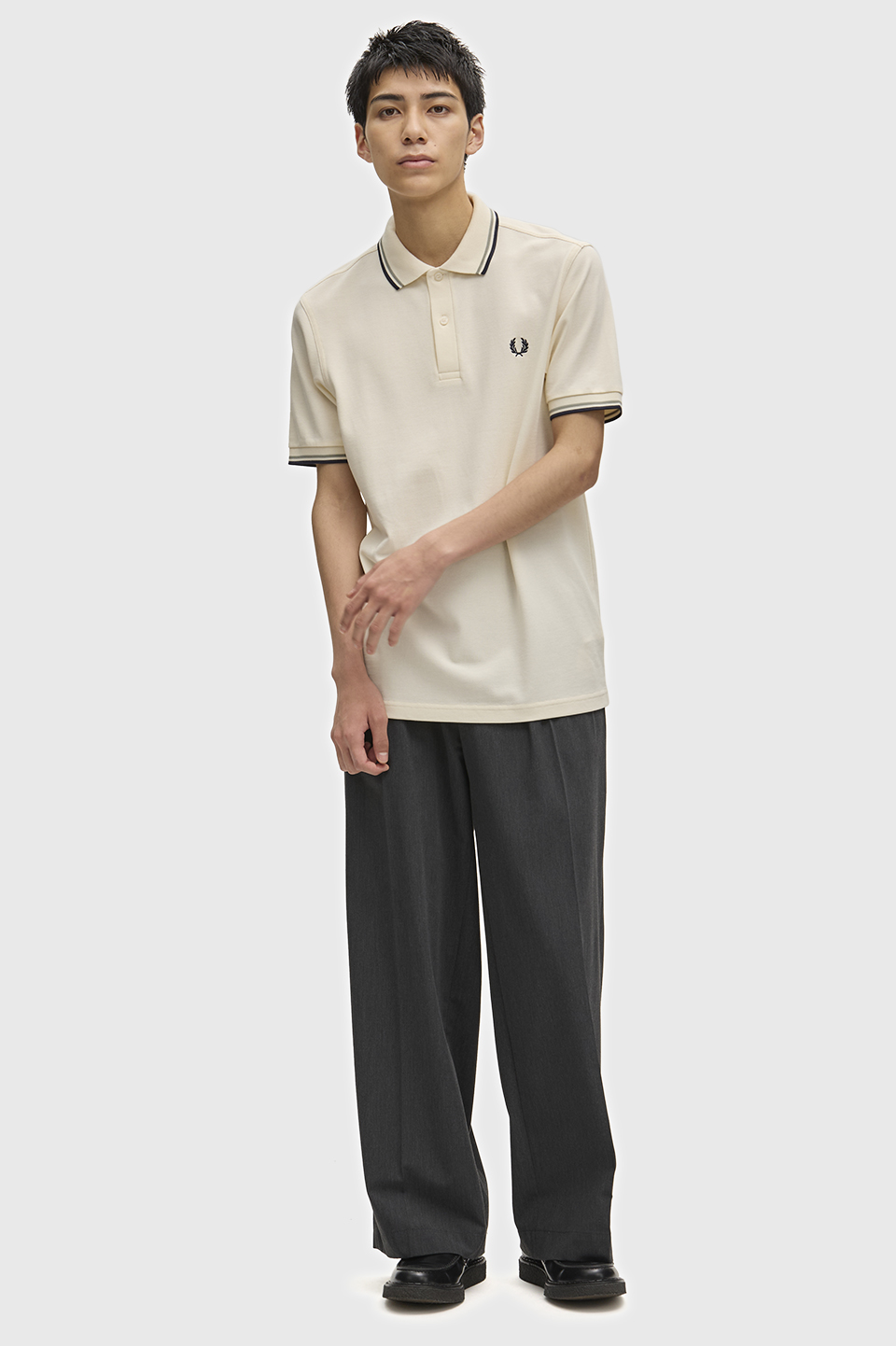 The Fred Perry Shirt - M3600 68C:ECRU / SEAGRASS / AIRFORCE S