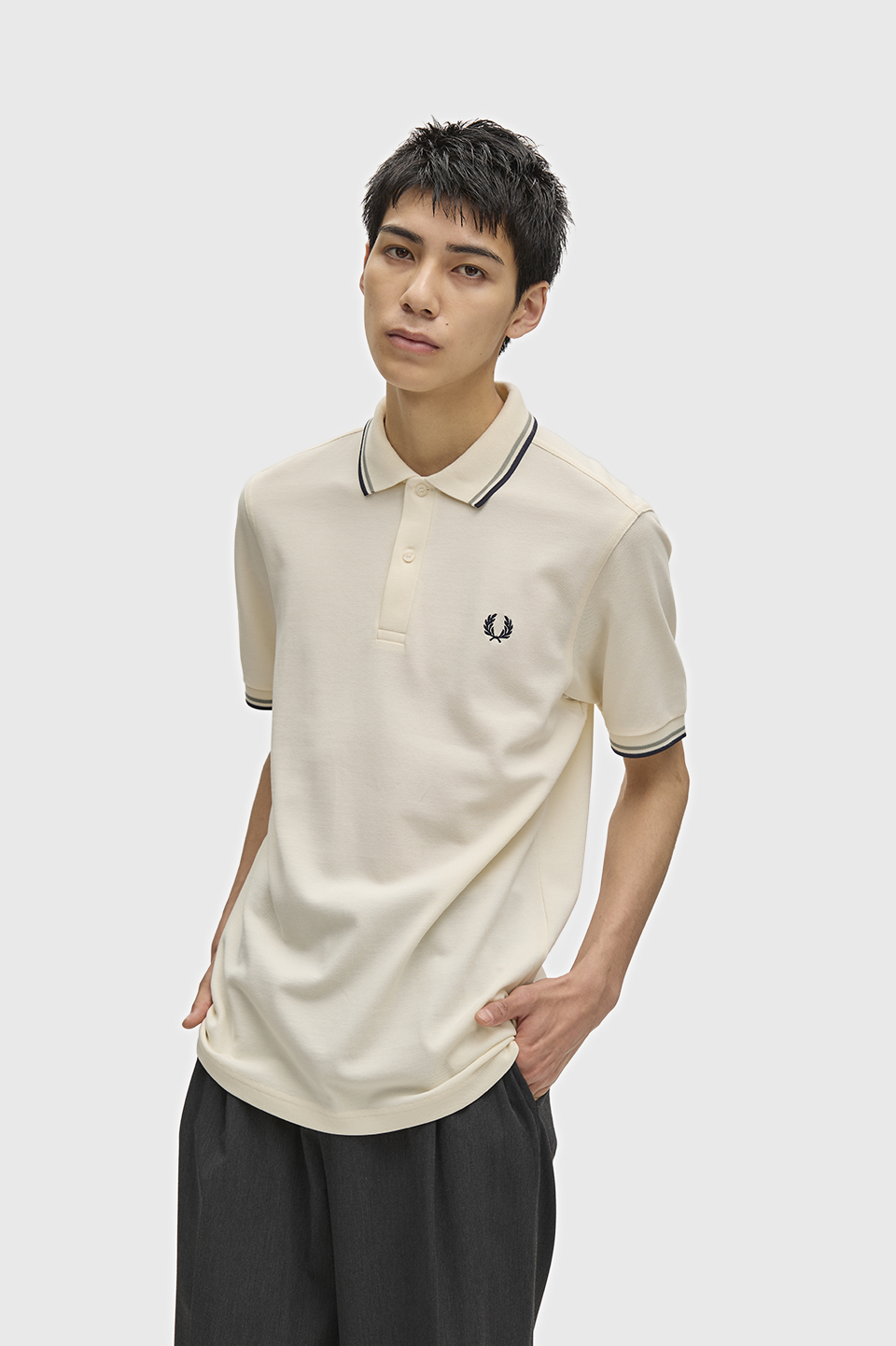 The Fred Perry Shirt - M3600 68C:ECRU / SEAGRASS / AIRFORCE S