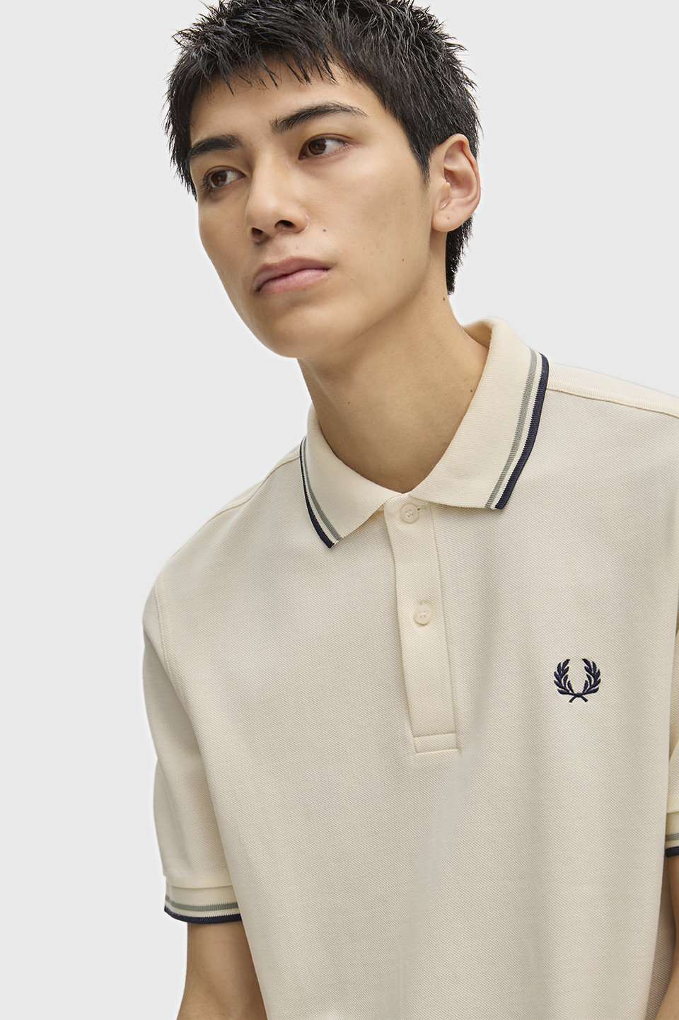 The Fred Perry Shirt - M3600 68C:ECRU / SEAGRASS / AIRFORCE S