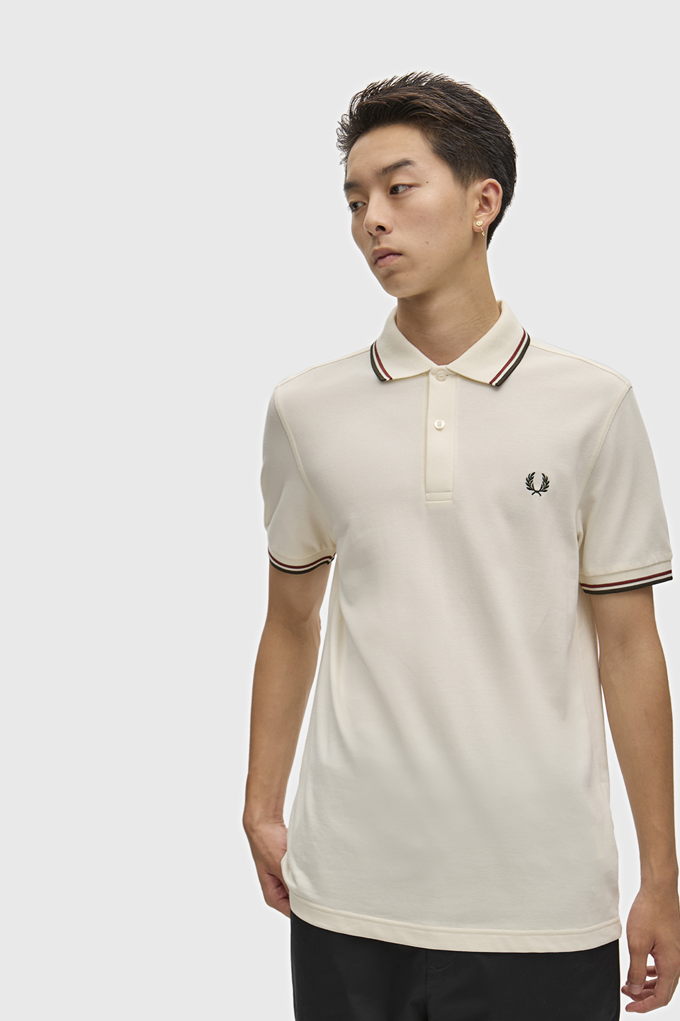 The Fred Perry Shirt - M3600 69C:ECRU / BRNDY / NIGHT GREEN S