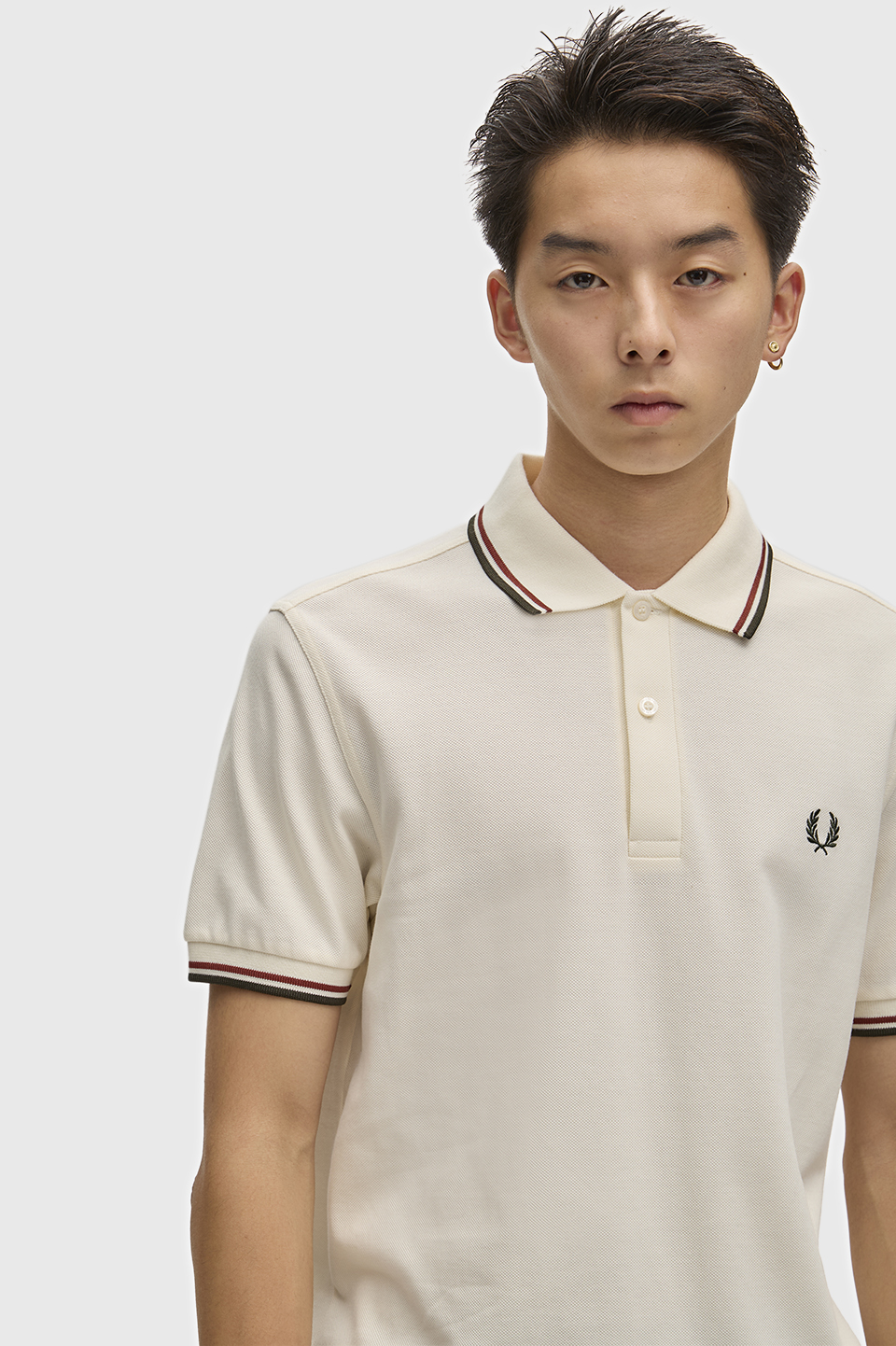 The Fred Perry Shirt - M3600 69C:ECRU / BRNDY / NIGHT GREEN S