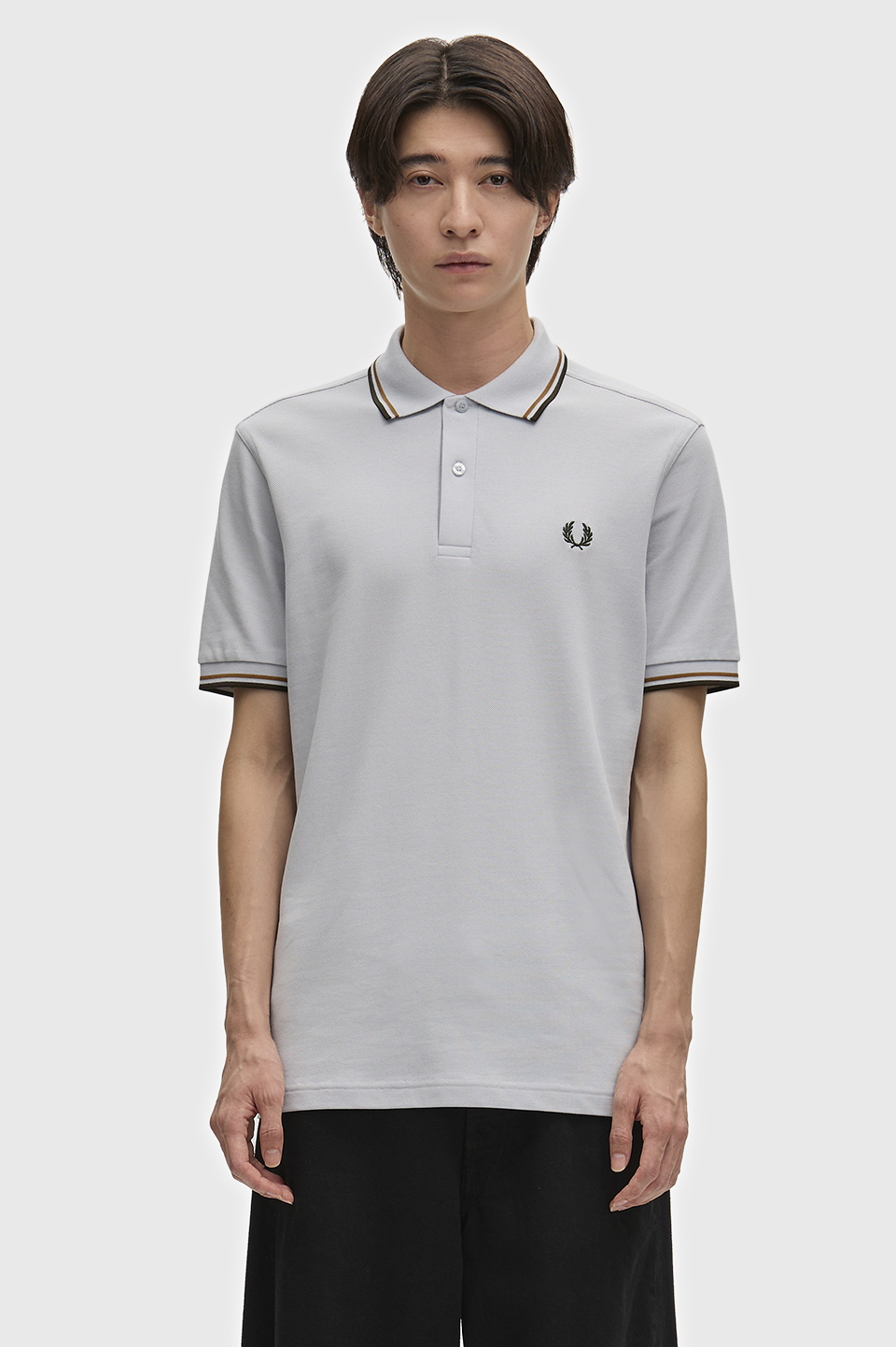 The Fred Perry Shirt - M3600 70C:DUSKY BLUE / CARAMEL / GREEN S
