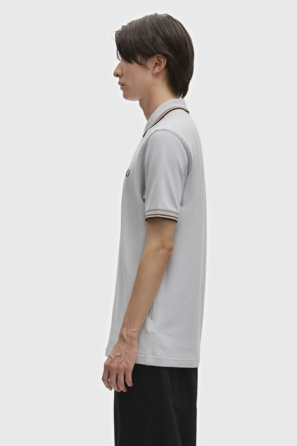 The Fred Perry Shirt - M3600 70C:DUSKY BLUE / CARAMEL / GREEN S