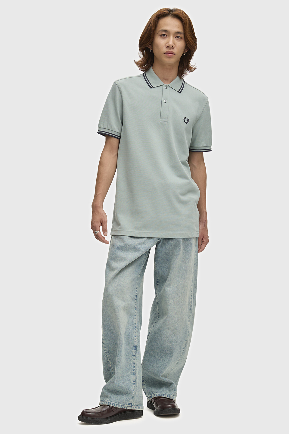 The Fred Perry Shirt - M3600 71C:SILVER BLUE / DARK AIRFORCE S