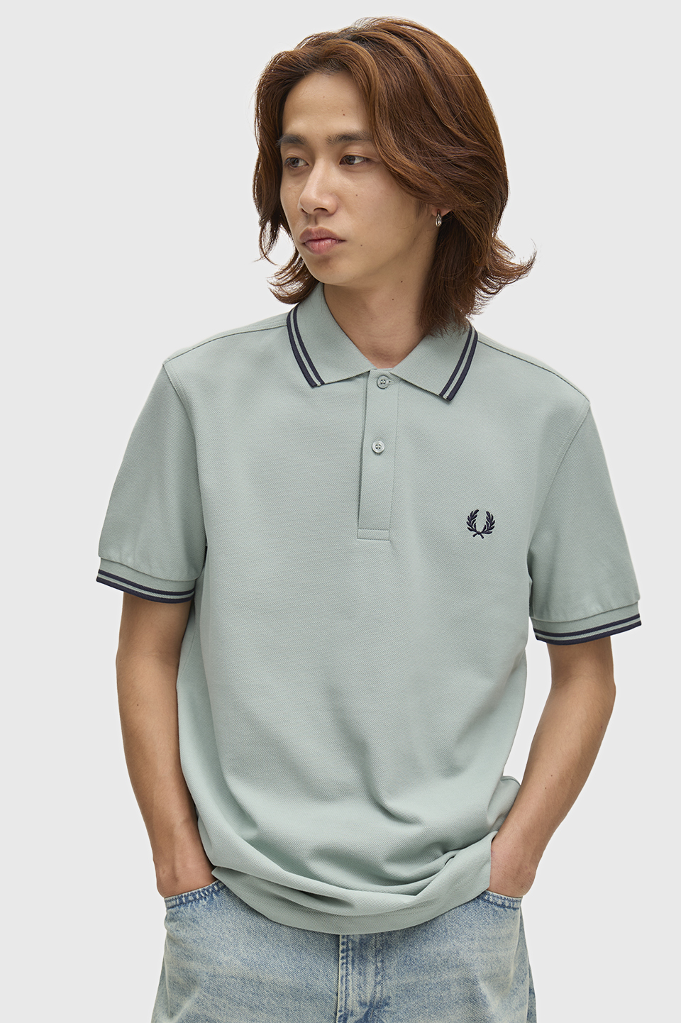 The Fred Perry Shirt - M3600 71C:SILVER BLUE / DARK AIRFORCE S