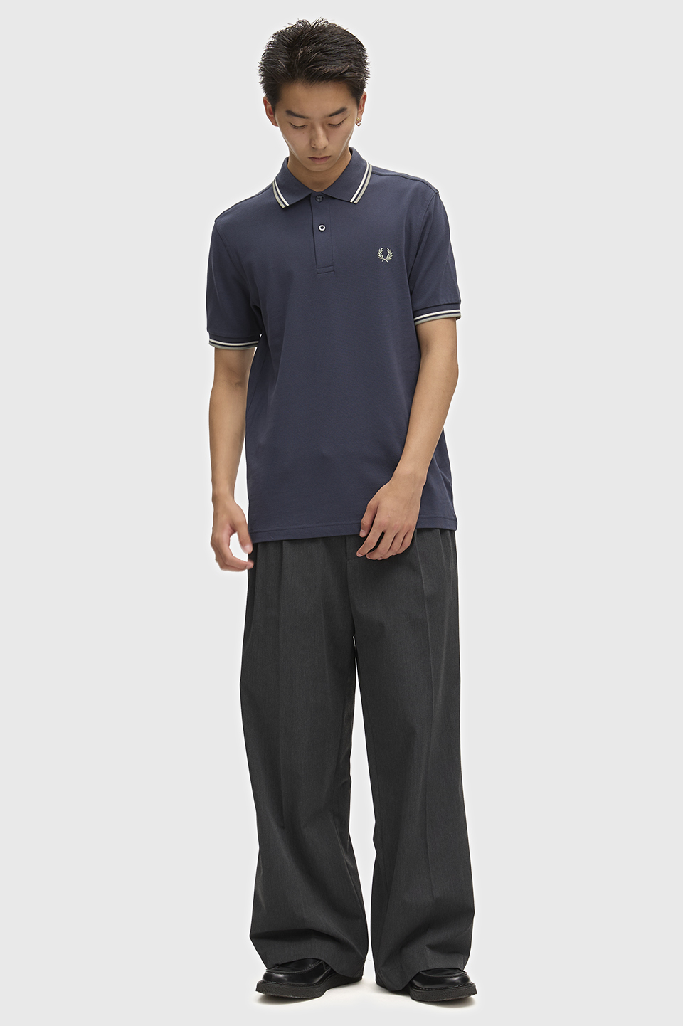 The Fred Perry Shirt - M3600 72C:AIRFORCE / ECRU / SEAGRASS S