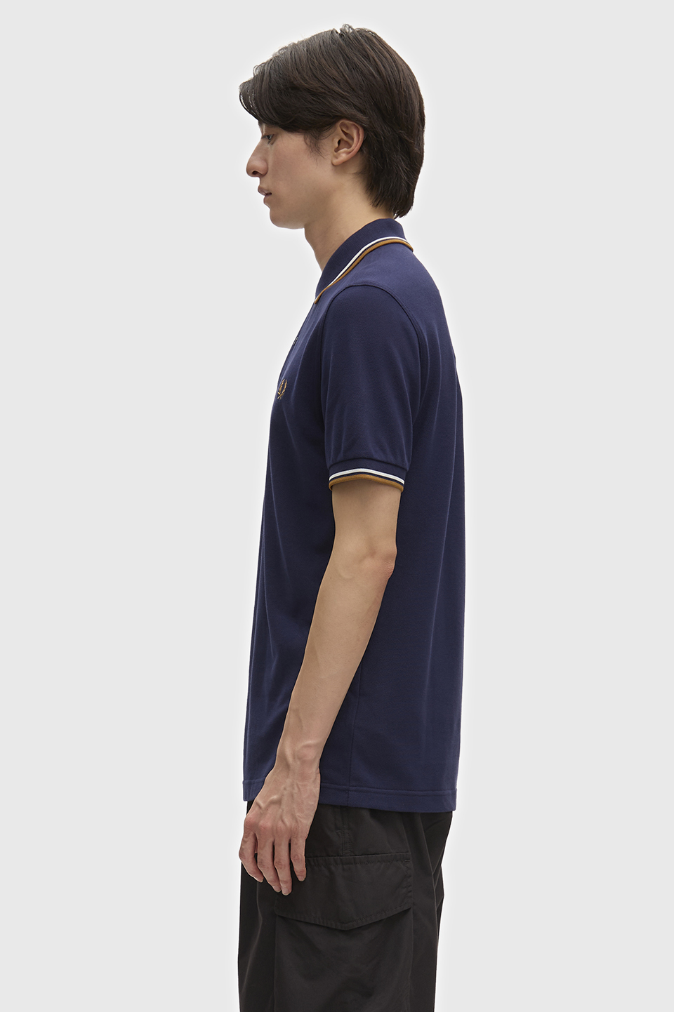 モデル:H185 B94 W71 着用サイズ:M