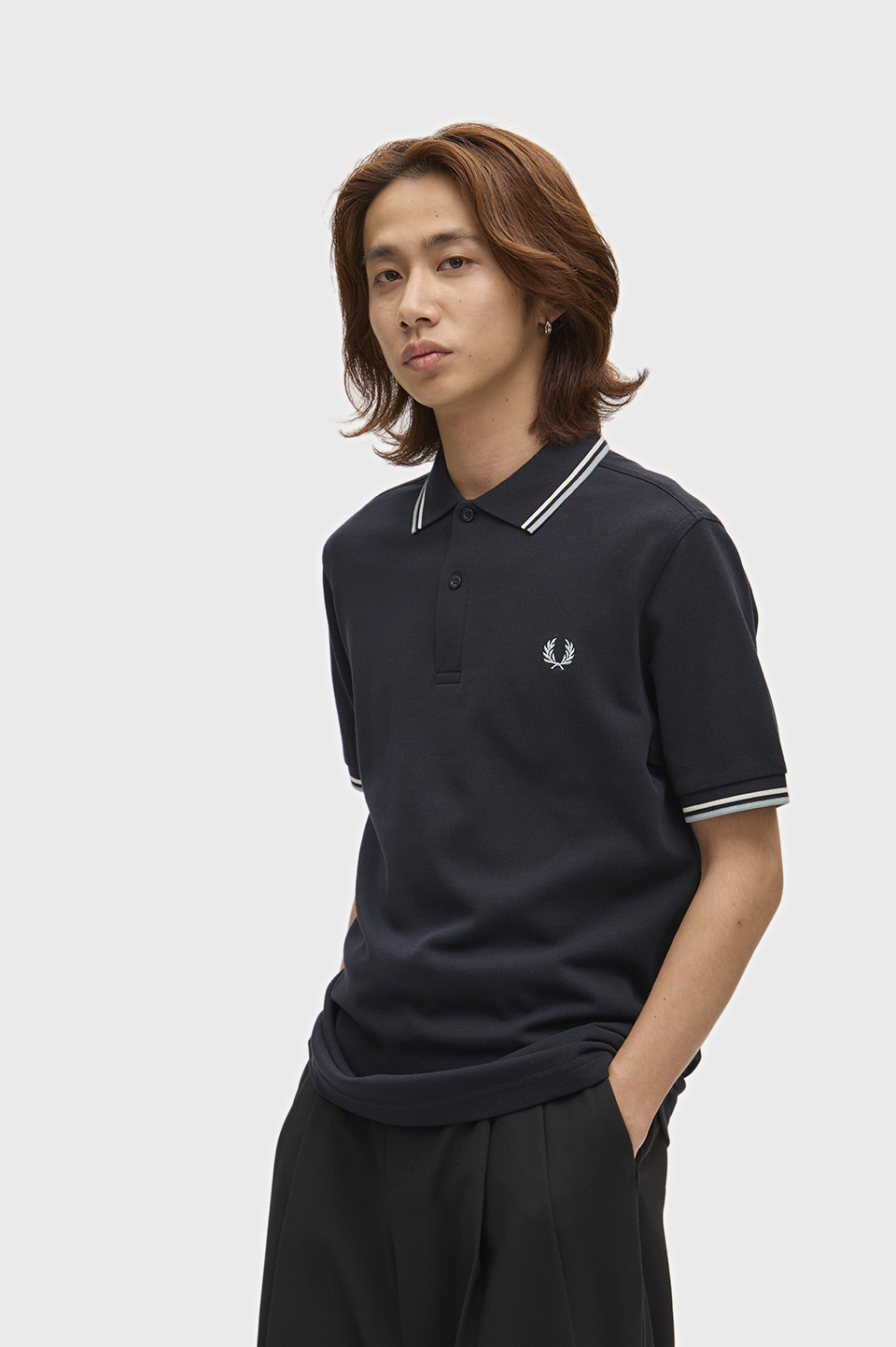 The Fred Perry Shirt - M3600 74C:NAVY / ECRU / SILVER BLUE S