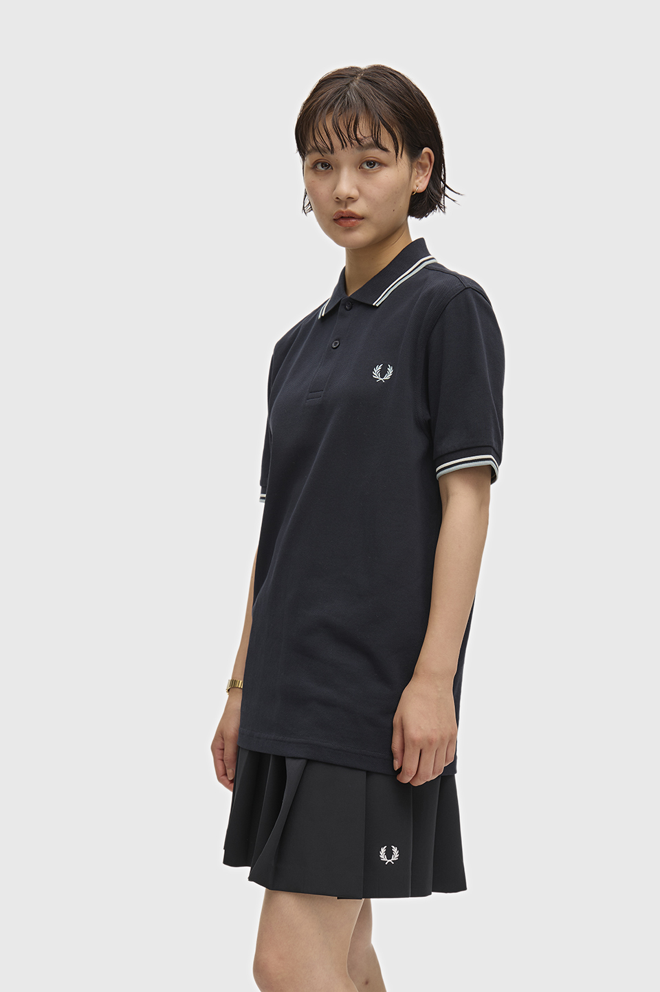 The Fred Perry Shirt - M3600 74C:NAVY / ECRU / SILVER BLUE S