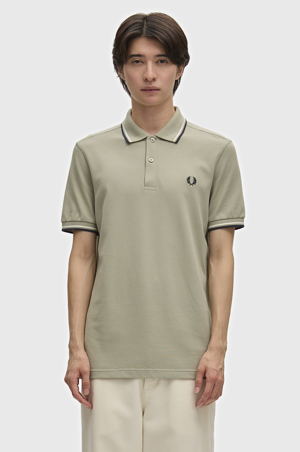 The Fred Perry Shirt - M3600 76C:SEAGRASS / ECRU / AIRFORCE S