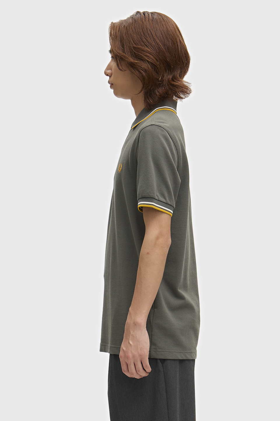 The Fred Perry Shirt - M3600 77C:FIELD GREEN / ECRU / GOLDEN S