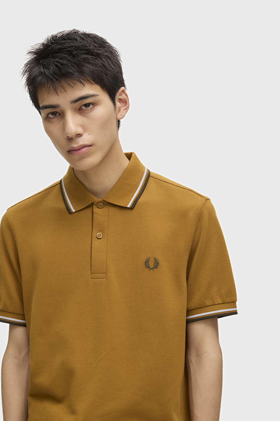 The Fred Perry Shirt - M3600 80C:DARK CARAMEL / BLUE / GREEN S