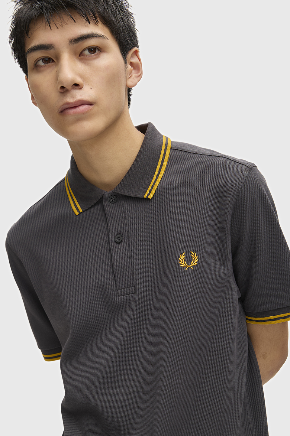 The Fred Perry Shirt - M3600 85C:ANCHOR GREY / GOLDEN S