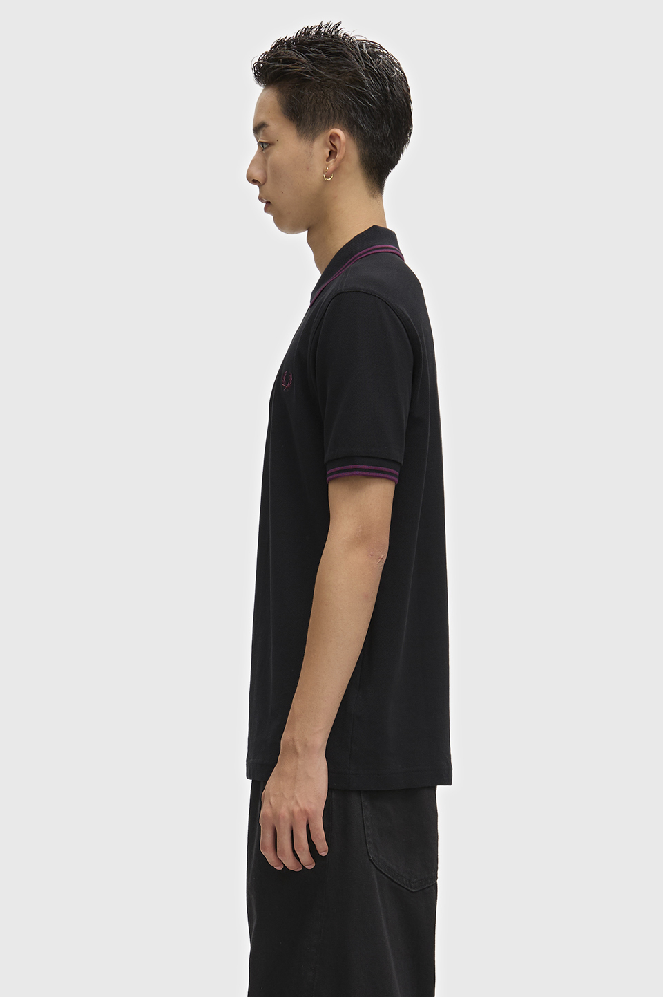 The Fred Perry Shirt - M3600 87C:BLACK / PLUM / PLUM S
