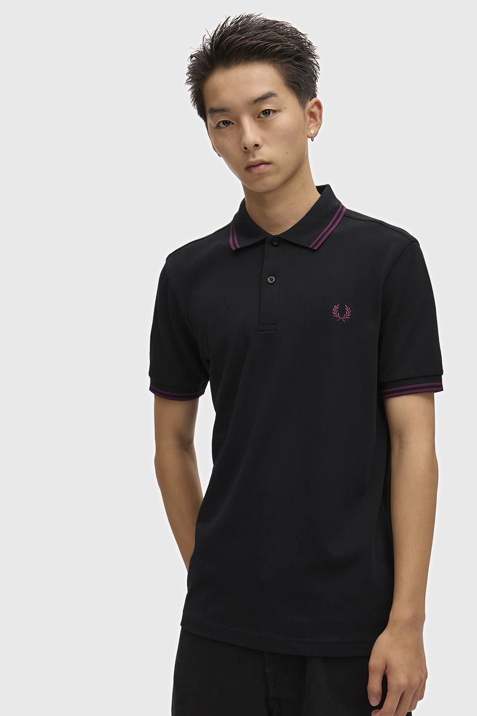 The Fred Perry Shirt - M3600 87C:BLACK / PLUM / PLUM S