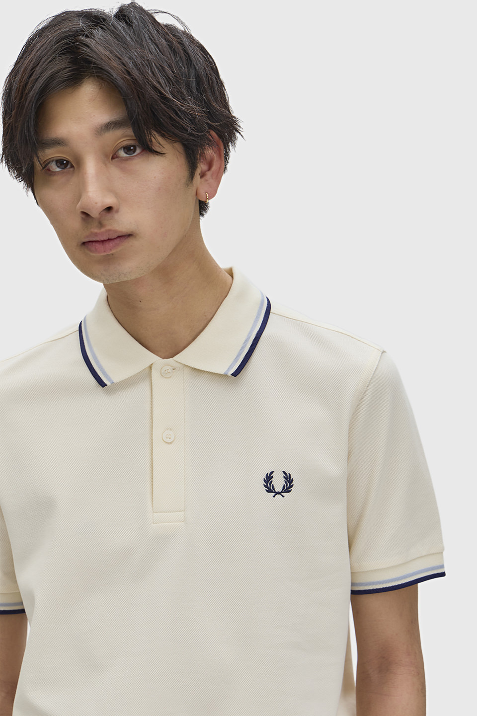 モデル:H180 B81 W68 H86 着用サイズ:M